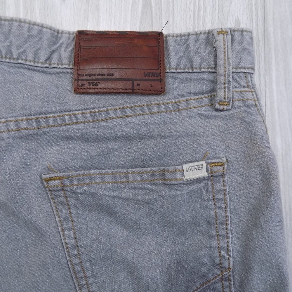 Vans V56 Lot Jeans Mens 32x32 Gray Light Wash Button Fly Streetwear Casual EUC